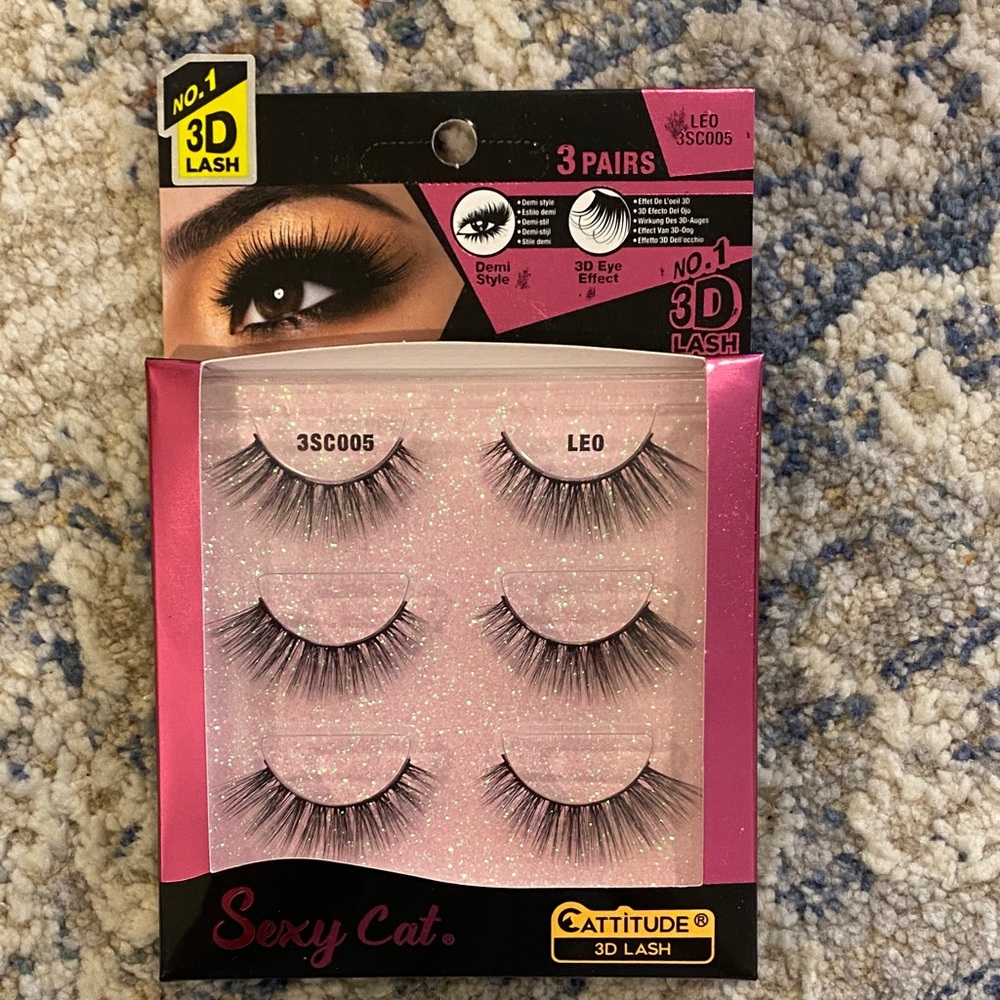 Attitude 3D Lash Set with Pink Packaging